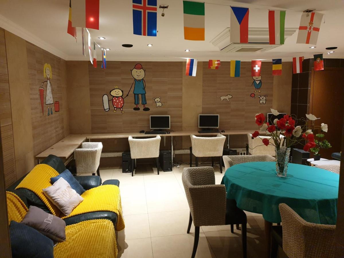 ניס Antares Hostel מראה חיצוני תמונה